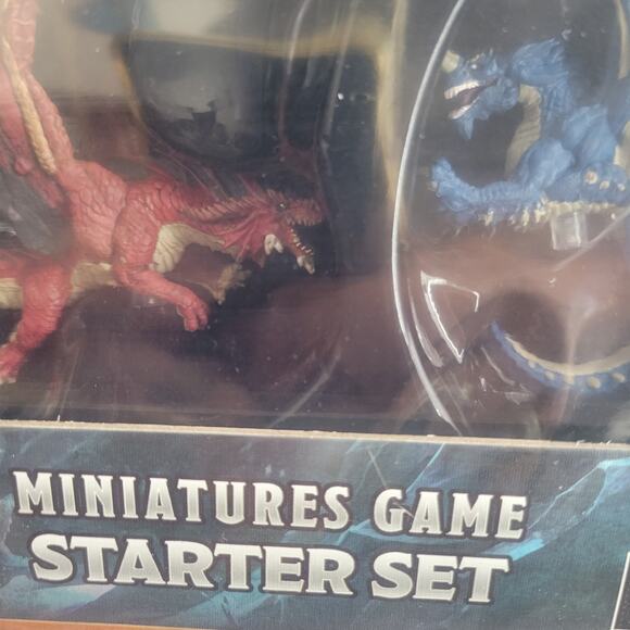 WizKids D&D Attack Wing Starter Set Miniatures Game Dungeons & Dragons New - Picture 2 of 7